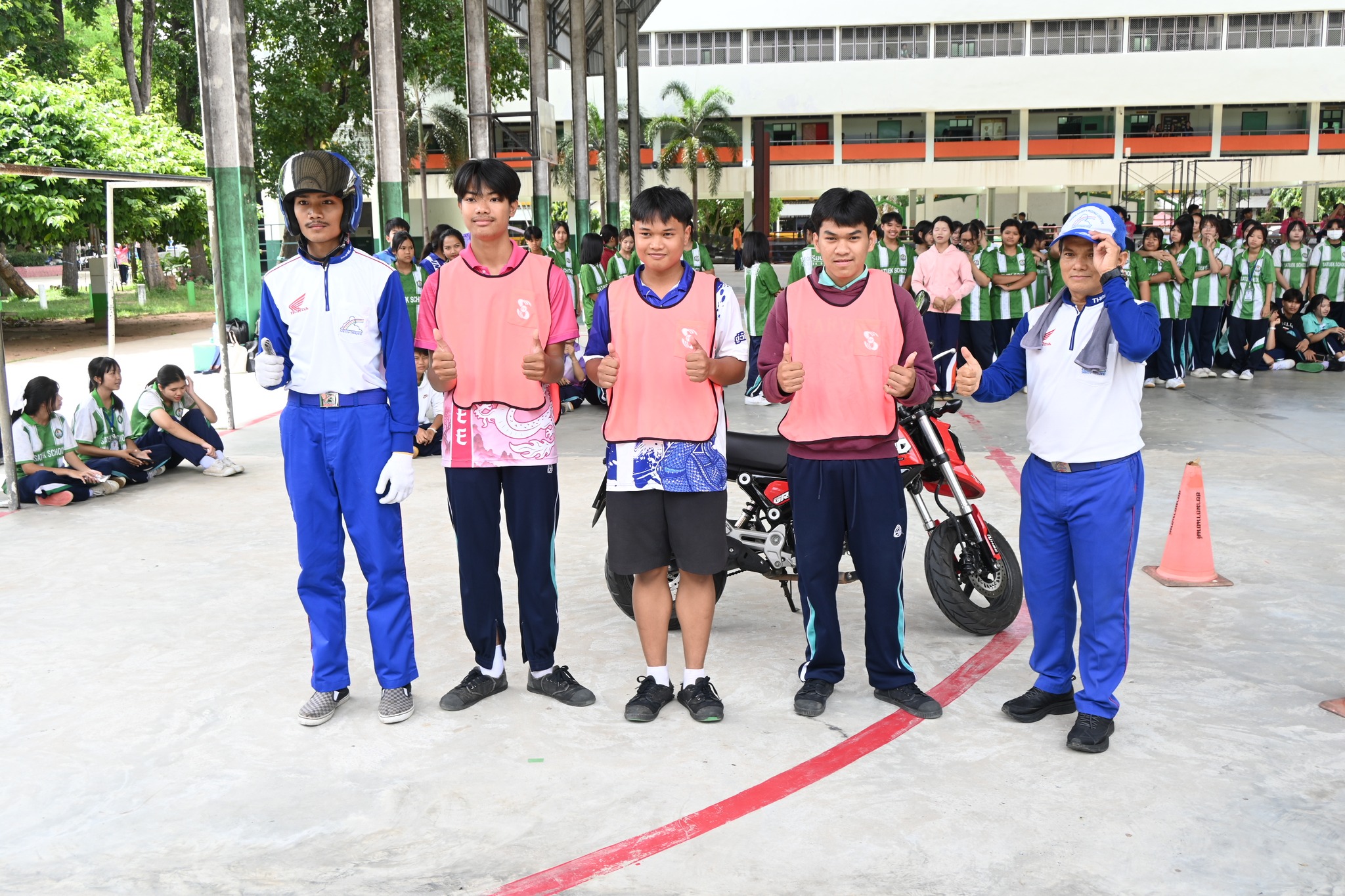 วันที่ 4 กรกฎาคม 2568 โรงเรียนสตึกจัดกิจกรรม ข้อมูลน่ารู้การขับขี่ปลอดภัยร่วมกับบ.บุรีรัมย์สยามยานยนต์ จก. ณ หอประชุมโรงเรียนสตึก