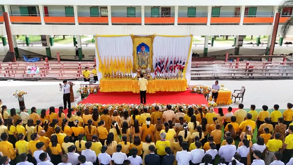 วันที่ 25 กรกฎาคม 2568 โรงเรียนสตึก ประกอบพิธีถวายเครื่องราชสักการะ และถวายพระพรชัยมงคล เนื่องในวันเฉลิมพระชนมพรรษา พระบาทสมเด็จพระเจ้าอยู่หัว ครบ 73 พรรษา